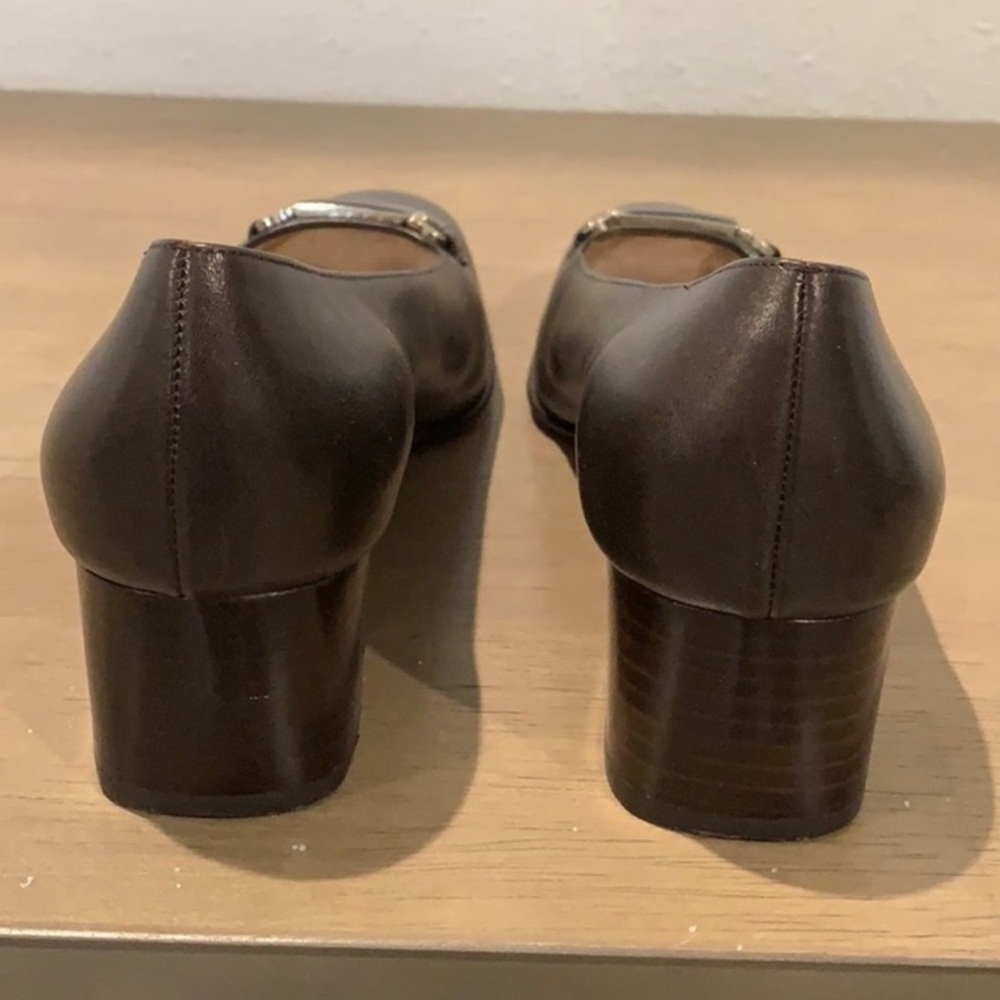 Authentic Salvatore Ferragamo luxury designer signature leather heels sz 7.5 M - Picture 3 of 10